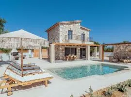 Bedrock beachside villa with private pool