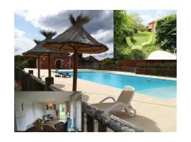 "Chezvero46" résidence 3 étoiles avec piscine, wifi et vélos