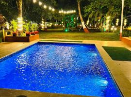 Stay On The Way Resort Mandwa Alibag，位于阿利鲍格的酒店