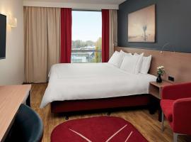 公园广场酒店&度假村，位于莱茵登的酒店