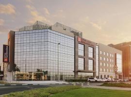 Hilton Garden inn Dubai Jumeirah，位于迪拜的希尔顿酒店