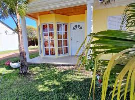 Casitas del Sol，位于Caseros的酒店