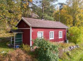 Little Guesthouse Cabin, Once Home to Lotta Svärd，位于Raasepori的度假短租房