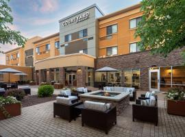 Courtyard Mankato Hotel & Event Center，位于曼凯托的酒店