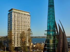 Doubletree By Hilton Perth Waterfront，位于珀斯The Bell Tower附近的酒店
