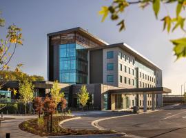 DoubleTree By Hilton Auckland Karaka，位于奥克兰的酒店