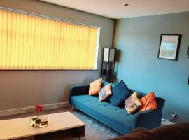 HILLTOP PLACE Suites Near Doncaster RaceCourse，位于唐克斯特Doncaster North Services M18附近的酒店