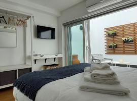 Angra Heritage - City Center Hostel，位于英雄港的海滩酒店