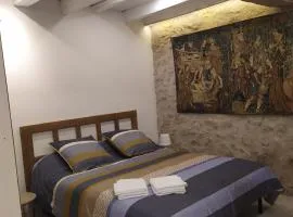 A 15mn de VICHY Le colombier studio dans étable