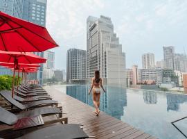 SKYVIEW Hotel Bangkok - Sukhumvit，位于曼谷鹏蓬轻轨站附近的酒店