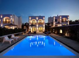 Modern and Comfortable Santorini Villa 3 Bedrooms Villa Aqua Private Pool and Beautiful Outdoor Space Exo Gialos，位于卡特瑞杜斯的酒店