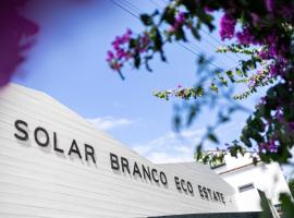 Solar Branco Eco Estate，位于蓬塔德尔加达的酒店
