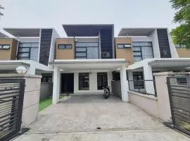 2 storey house at U12 Shah Alam