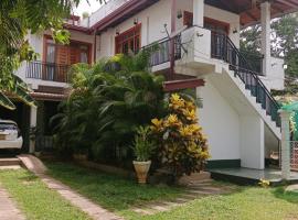 Home Stay Resort，位于尼拉瓦利的海滩短租房