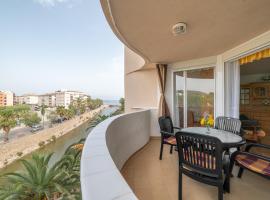 Beach apartment Calafell center with parking，位于卡拉费尔的海滩短租房