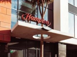 Hampton By Hilton Torquay，位于托基的酒店