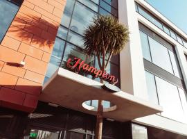 Hampton By Hilton Torquay，位于托基的酒店