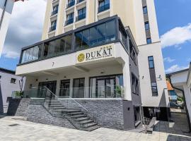 Hotel DUKAT，位于古拉哈莫卢洛伊的家庭/亲子酒店