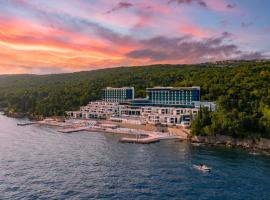 Hilton Rijeka Costabella Beach Resort And Spa，位于里耶卡的酒店