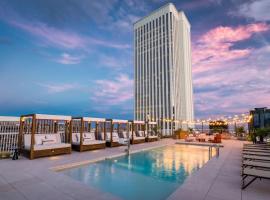 Canopy by Hilton Madrid Castellana，位于马德里的酒店