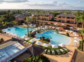 DoubleTree by Hilton Islantilla Beach Golf Resort，位于伊斯兰蒂拉克里斯蒂娜高尔夫倶乐部附近的酒店
