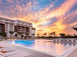 Embassy Suites By Hilton Aruba Beach Resort，位于棕榈滩的酒店