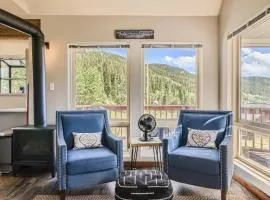 NEW LISTING!! Modern Mountain Getaway home