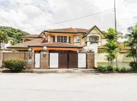 Family House at Wangsa Maju with Private Pool