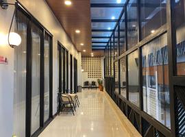 Hotel Lasnur Palace，位于Procot的酒店