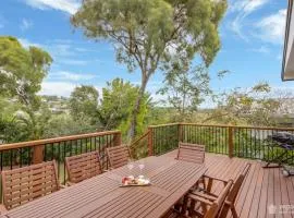 Poppies Cottage - Cooee Bay Beachside Retreat