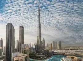 Luxury 2BR Oasis with stunning Burj & Fountain Views 4004