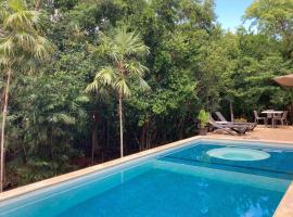 Aku-Chic Newly furbished condo Jungle pool，位于塞特纳的酒店