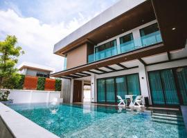 Minho Villa Luxury Pattaya，位于农布的酒店