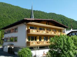 Gästehaus-Pension Bendler，位于蒂罗尔州基希多夫的旅馆