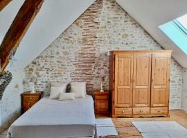 Jolie fermette a 2 min du circuit de Magny Cours，位于Saint-Parize-le-Châtel的酒店