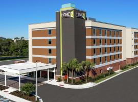 Home2 Suites By Hilton Orlando Near UCF，位于奥兰多光谱体育馆附近的酒店