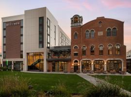Hotel West & Main Conshohocken, Tapestry Collection Hilton，位于Conshohocken的酒店