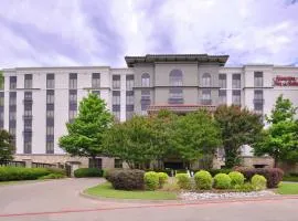 遗产公园汉普顿酒店及套房 - 弗里斯科