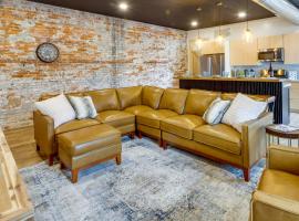 Downtown Millersburg Retreat with Sleek Interior!，位于米勒斯堡的酒店