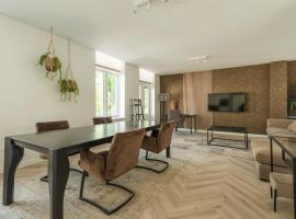 Jean New Luxurious Home With Balconies Room 3，位于罗森达尔De Stok Golfbaan附近的酒店