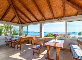 Villa Adriatic Rooms，位于米利尼的民宿