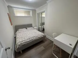 Private suite 1 bed 1 bath 15 mins YVR and downtown 舒适安静