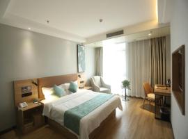 格林豪泰安庆市迎宾东路高铁站客运中心酒店，位于安庆的酒店