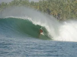 Lilys Nias Surf Camp