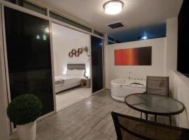 Bonsai Jacuzzi Suites，位于邦劳丹奥海滩附近的酒店
