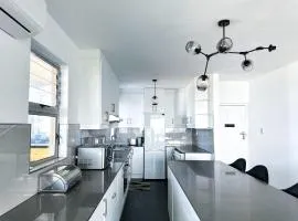 92 Camarque - 3 Bedroom Apartment In Umdloti - 180 Degree Sea Views