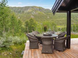 4 Bedroom Nice Home In Hemsedal，位于海姆瑟达尔的乡村别墅