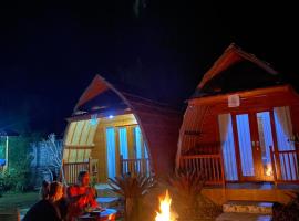 D'Yoga Bamboo Cabin，位于金塔马尼巴杜尔山附近的酒店