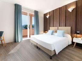 瑞瓦德尔索酒店，位于坎普码头的酒店