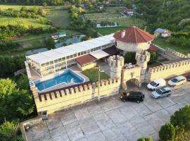 Комплекс Замъка，位于Malŭk Porovets的酒店